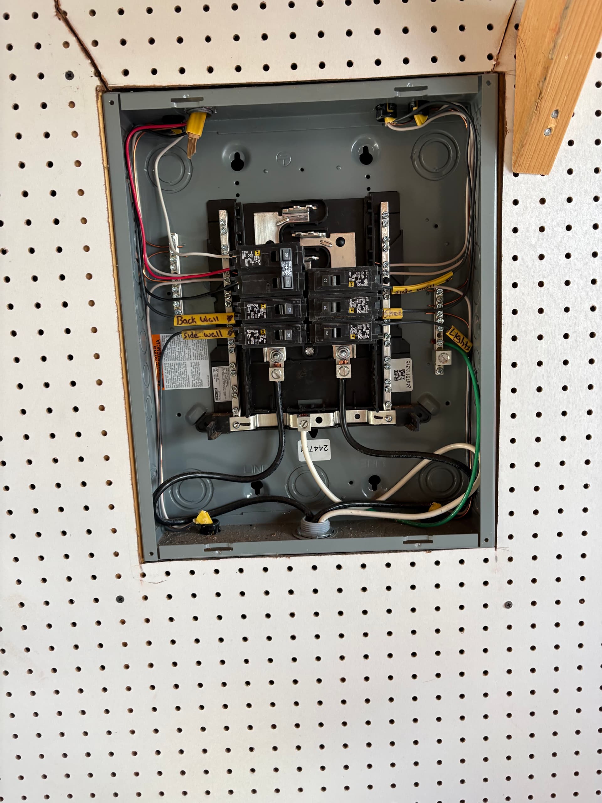 Gallery photos for Car Lift Electrical Repair in a Private Garage: Image #2