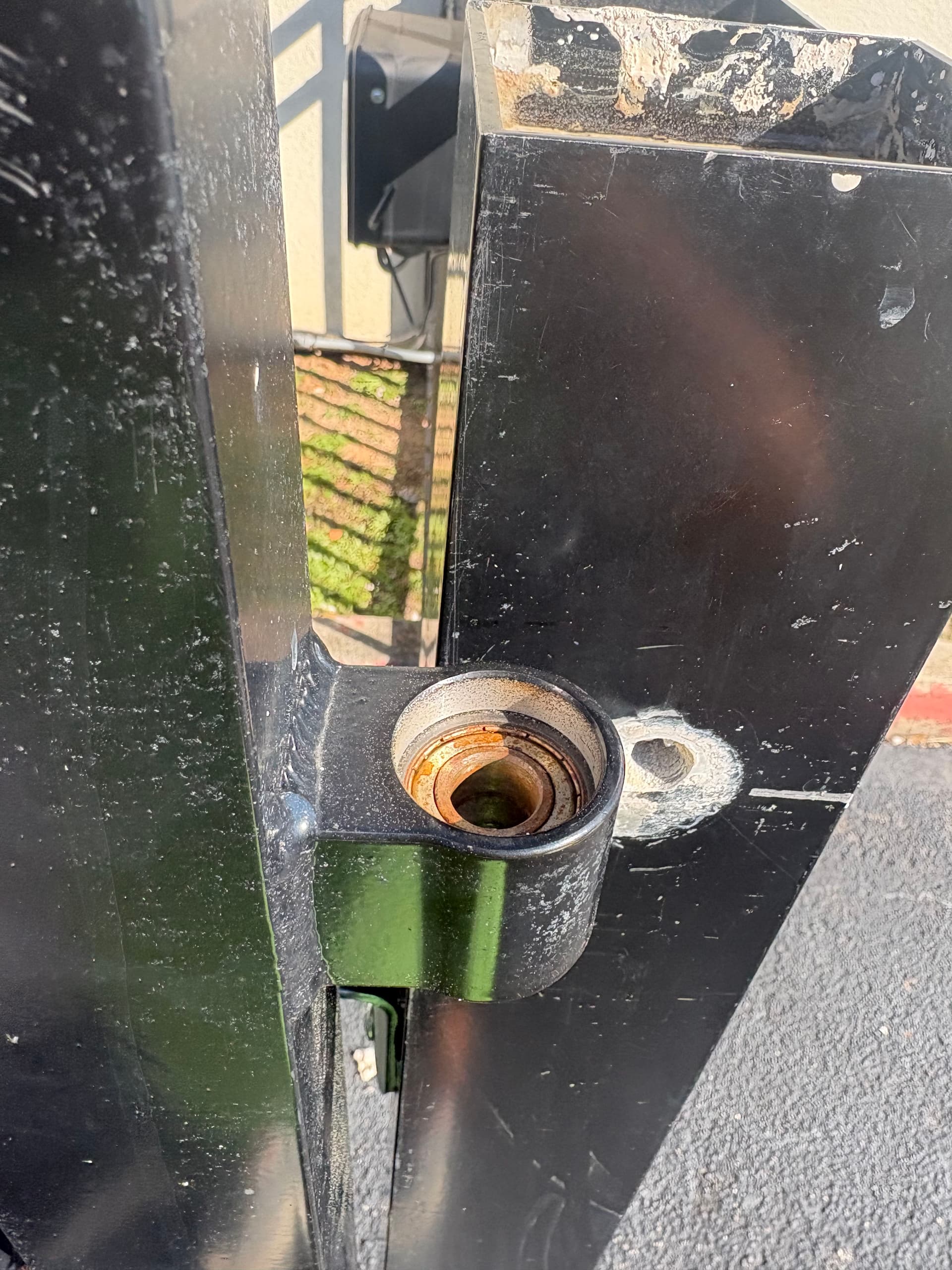 Gallery photos for Why Your Gate is Sagging - It Starts Here: Image #3