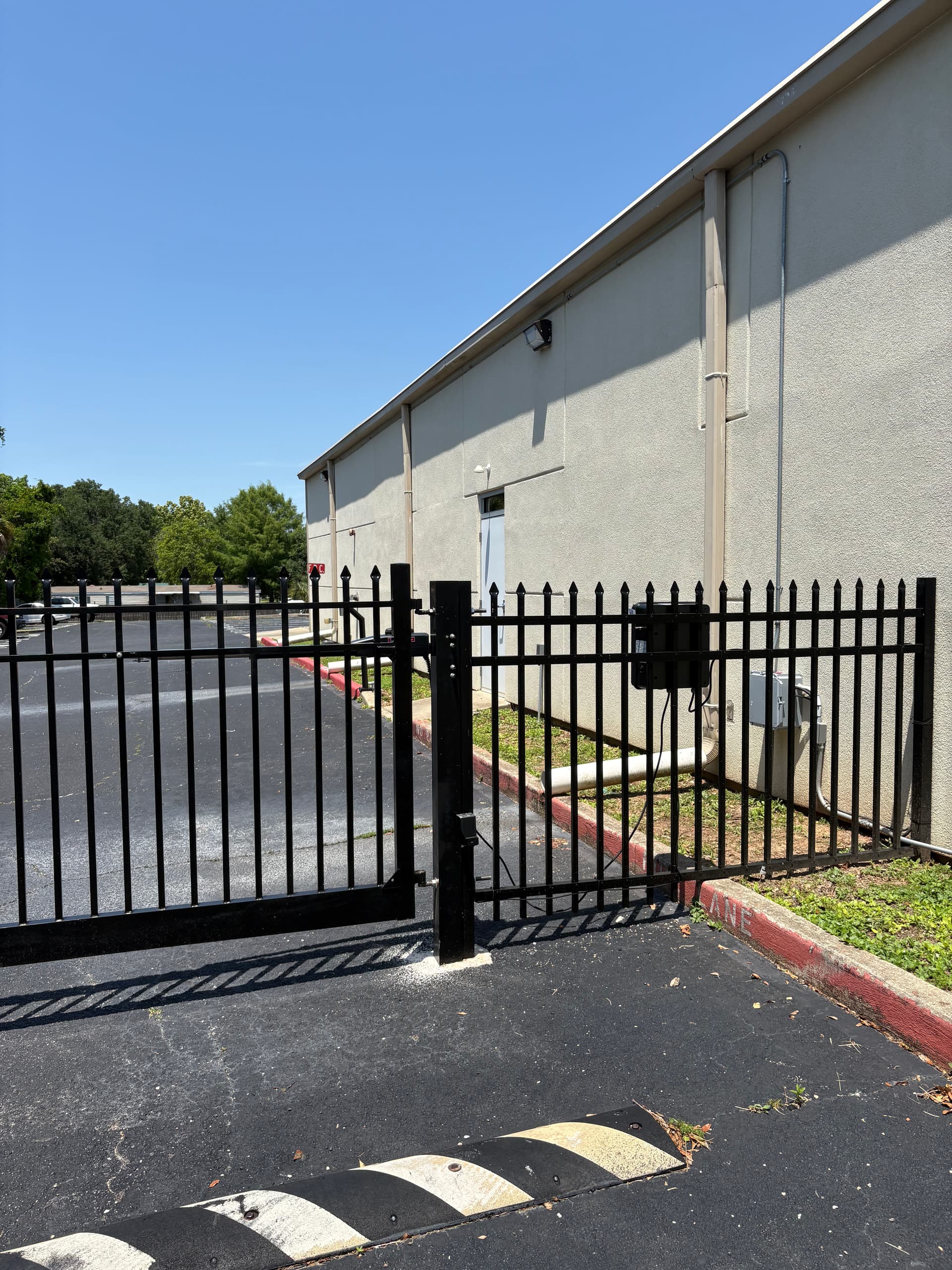 Gallery photos for Commercial Gate Repair and Access Control for a Local Property: Image #1