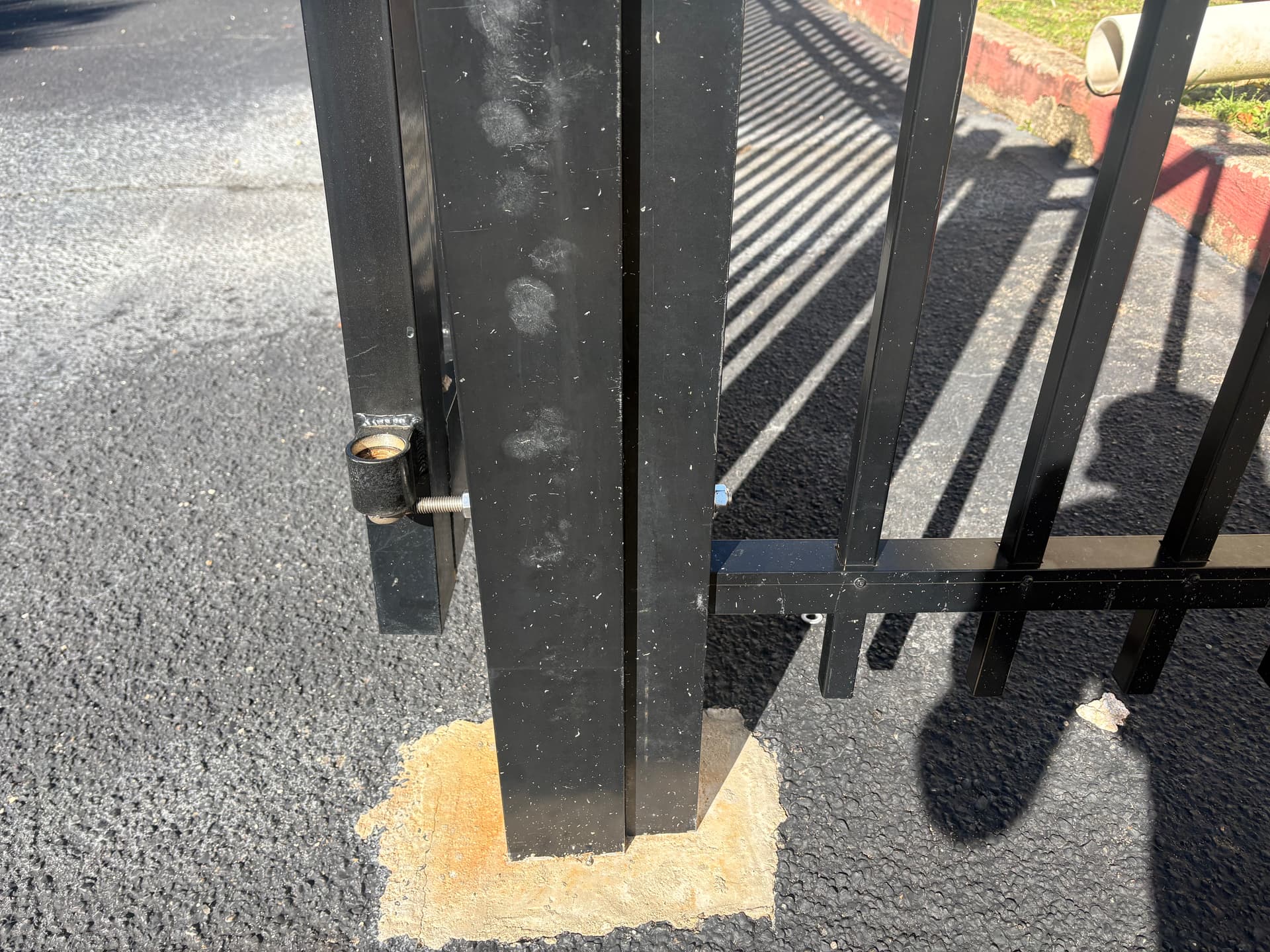 Gallery photos for Why Your Gate is Sagging - It Starts Here: Image #7
